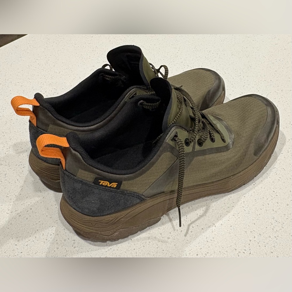 NEW Men’s 8.5 Teva Low Hiking Shoe